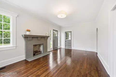Living - 205 E 11th St, Washington, NC 27889 photo 2 of 4