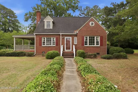 205 W Purvis St, Robersonville, NC 27871
