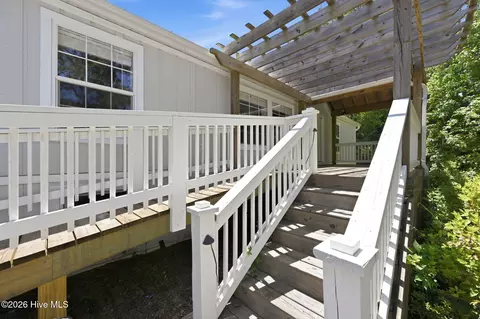 217 Woodside Dr, Hampstead, NC 28443 photo 6