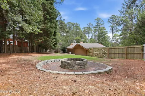 Exterior - 7 Ash Ct, Pinehurst, NC 28374 photo 9 of 10