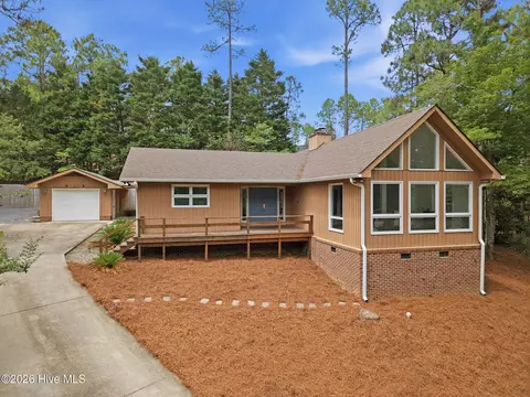 7 Ash Ct, Pinehurst, NC 28374