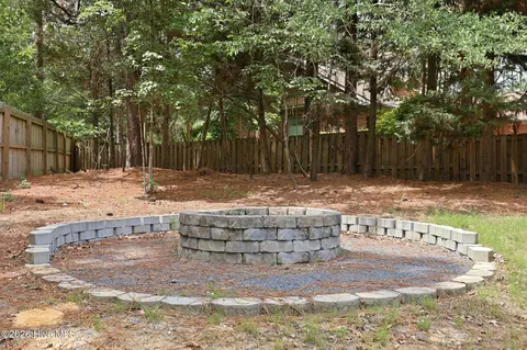Exterior - 7 Ash Ct, Pinehurst, NC 28374 photo 8 of 10