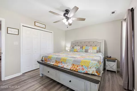 Bedroom - 339 Riggs Rd, Hubert, NC 28539 photo 5 of 6