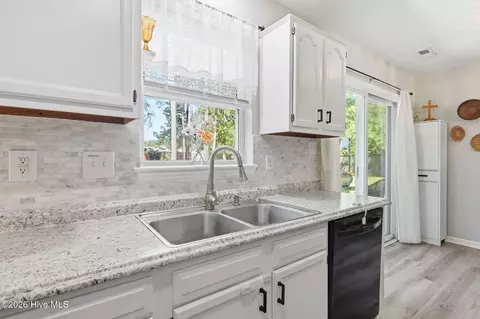 Kitchen - 339 Riggs Rd, Hubert, NC 28539 photo 5 of 5
