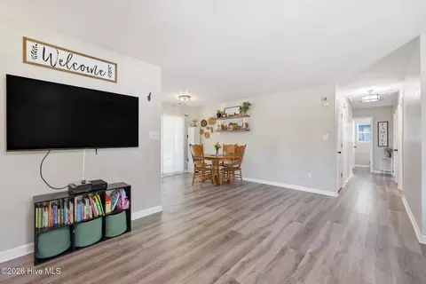 Entry Way - 339 Riggs Rd, Hubert, NC 28539 photo 1 of 2