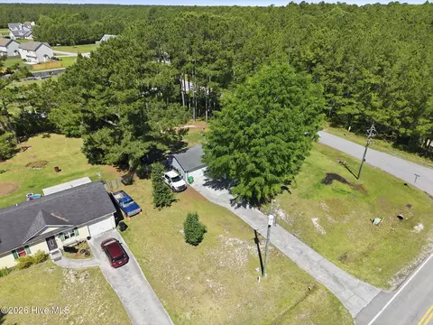 View/Area - 339 Riggs Rd, Hubert, NC 28539 photo 3 of 11