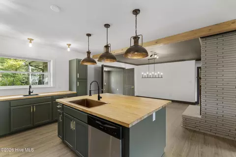 Kitchen - 310 E Cliff St, Wallace, NC 28466 photo 2 of 11