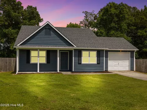 625 S Hampton Dr, Jacksonville, NC 28546