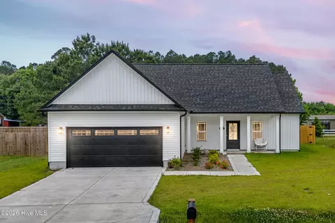 309 Belgian Ct, Richlands, NC 28574
