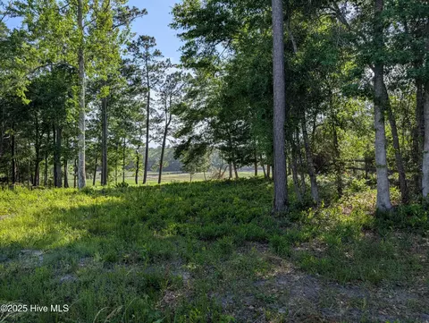 1709 Star Cross Dr SW, Shallotte, NC 28470