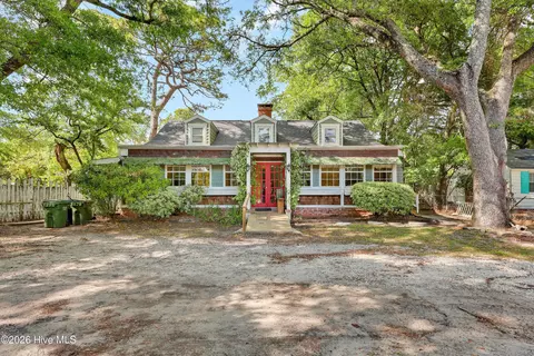 4911 Oleander Dr, Wilmington, NC 28403
