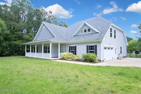 139 Southern Pine Dr, Moyock, NC 27958