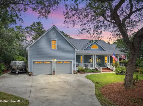 1016 Captain Adkins Dr SE, Southport, NC 28461
