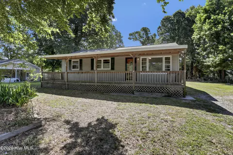 135 Jupiter Trl, Jacksonville, NC 28546