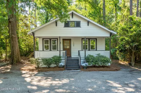 109 Pine Clay Rd, Wilmington, NC 28403