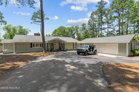 140 One Down St, Southern Pines, NC 28387
