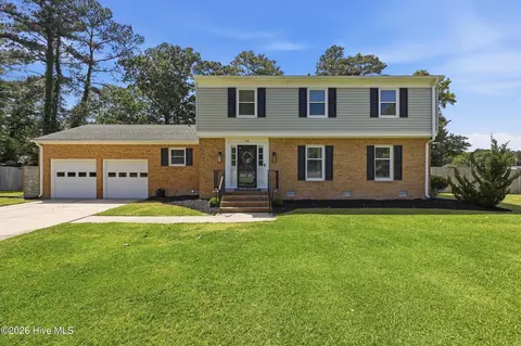 14 Tanglewood Dr, Elizabeth City, NC 27909