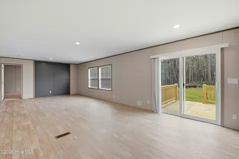 1908 Rooks Rd, Atkinson, NC 28421 photo 6