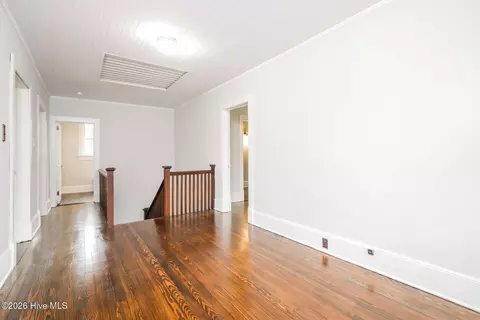 Entry Way - 208 E Capitola Ave, Kinston, NC 28501 photo 1 of 2
