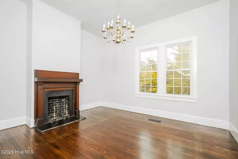 Living - 208 E Capitola Ave, Kinston, NC 28501 photo 3 of 5