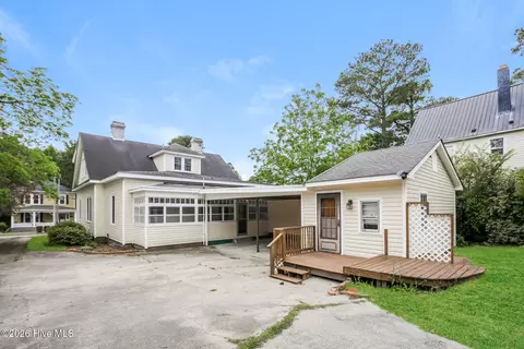 Exterior - 208 E Capitola Ave, Kinston, NC 28501 photo 2 of 3