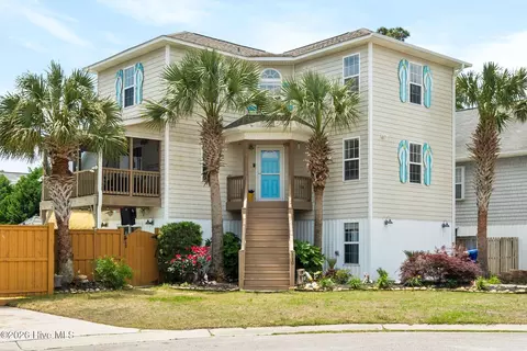110 Palm Breeze Dr, Carolina Beach, NC 28428