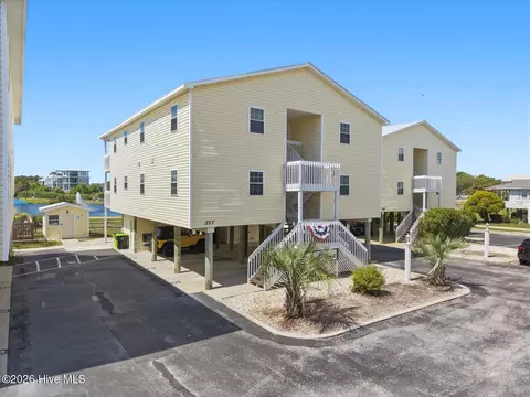 217 Atlanta Ave #2A, Carolina Beach, NC 28428