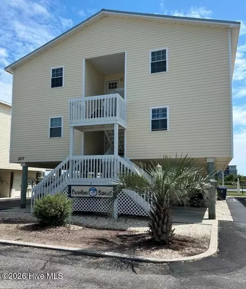 217 Atlanta Ave #2A, Carolina Beach, NC 28428