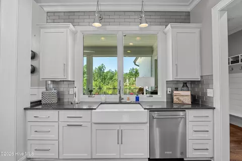 Kitchen - 163 Lagoon Dr, Clarks Hill, SC 29821 photo 5 of 6