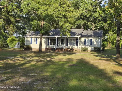 152 Clifton Meadows Ln, Hubert, NC 28539