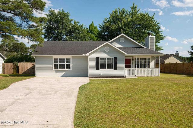172 Glenwood Dr, Hubert, NC 28539
