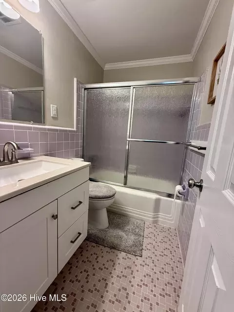 Bath - 2514 Elderberry Dr, Augusta, GA 30906 photo 3 of 3