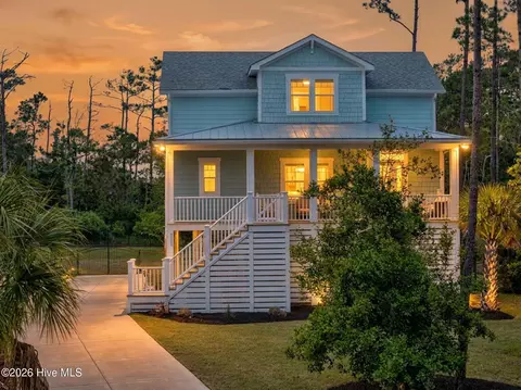 614 Marsh Grass Ct, Southport, NC 28461