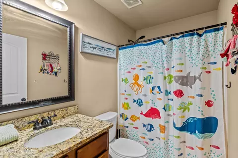 Bath - 1020 Barrett Dr, Evans, GA 30809 photo 2 of 4