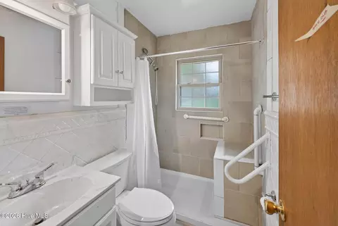 Bath - 507 5th St, Jackson, SC 29831 photo 3 of 3