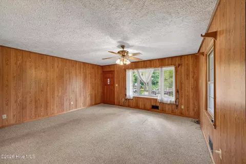 Living - 507 5th St, Jackson, SC 29831 photo 1 of 3