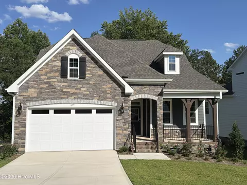 679 Watauga Ln, Aberdeen, NC 28315