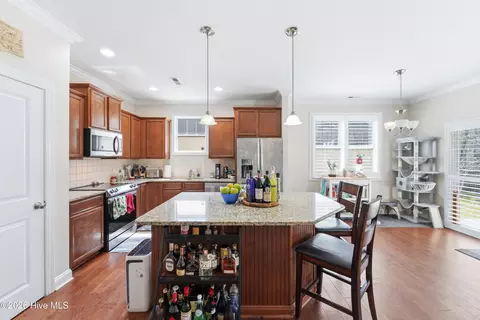 Kitchen - 476 Landsdowne Cir, Hampstead, NC 28443 photo 2 of 11