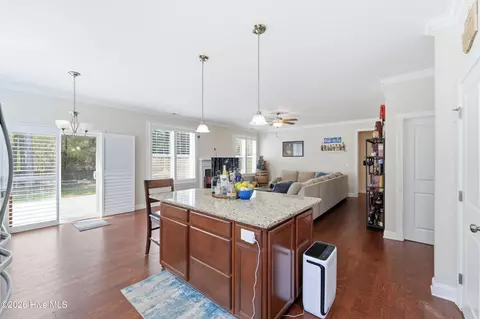 Kitchen - 476 Landsdowne Cir, Hampstead, NC 28443 photo 11 of 11