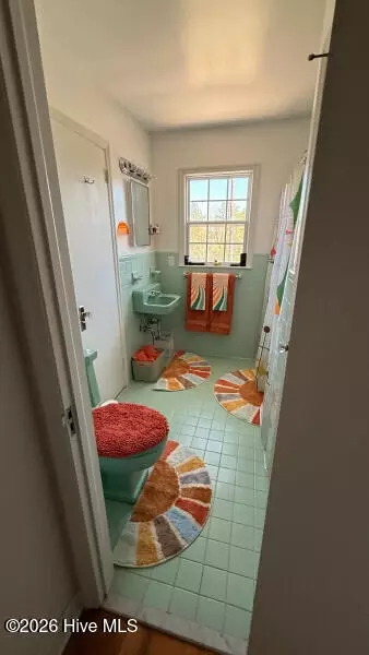 Bath - 2223 Morningside Dr, Augusta, GA 30904 photo 2 of 5