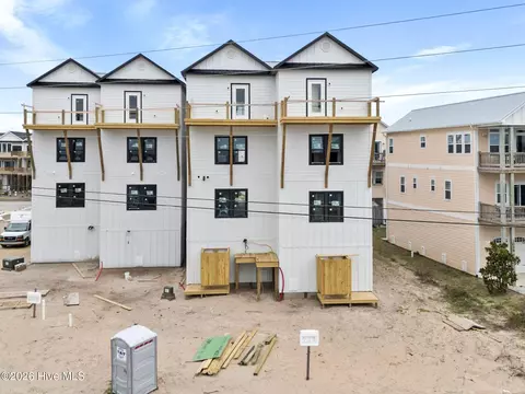 203 Shell Rd, Surf City, NC 28445