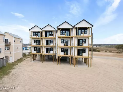 203 Shell Rd, Surf City, NC 28445