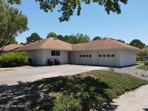 928 Summerlin Falls Ct, Wilmington, NC 28412