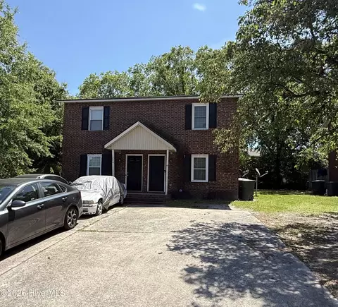 204 Kristin Dr #A/B, Greenville, NC 27834