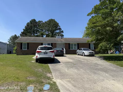 103 Mosby Cir #A/B, Greenville, NC 27834
