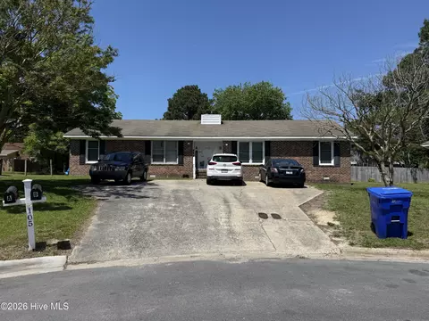 105 Mosby Cir #A&B, Greenville, NC 27834