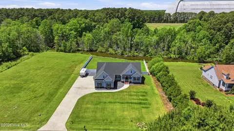 808 Broomfield Trl, Elizabeth City, NC 27909
