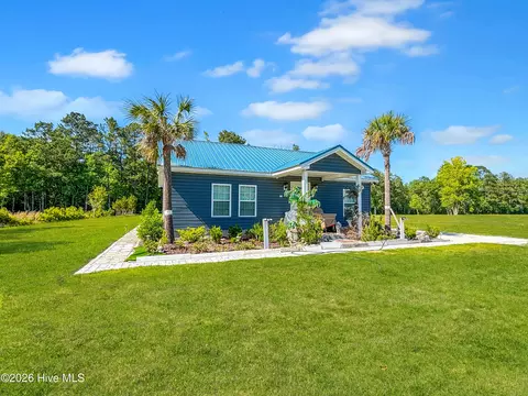 75 Dora Rosas Ln, Tabor City, NC 28463