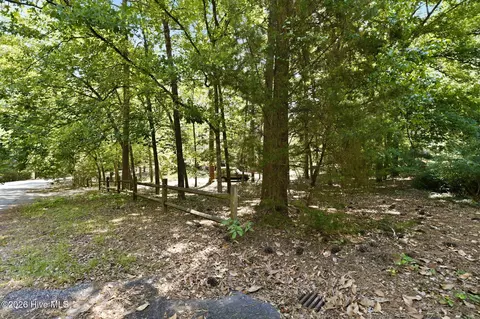 665 N Hale St, Southern Pines, NC 28387