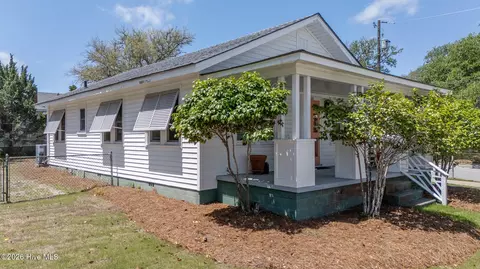 800 Mulberry St, Beaufort, NC 28516